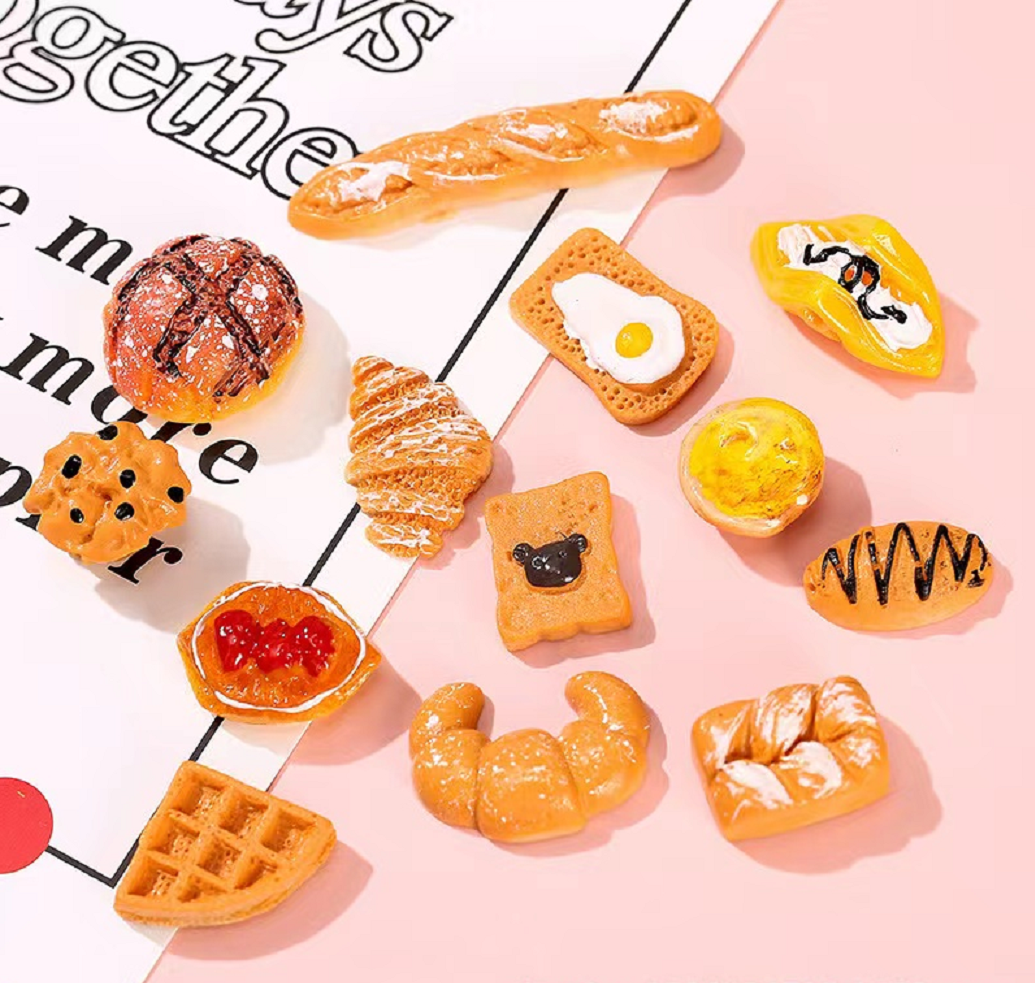 {Sync with video }Mini Food Charm