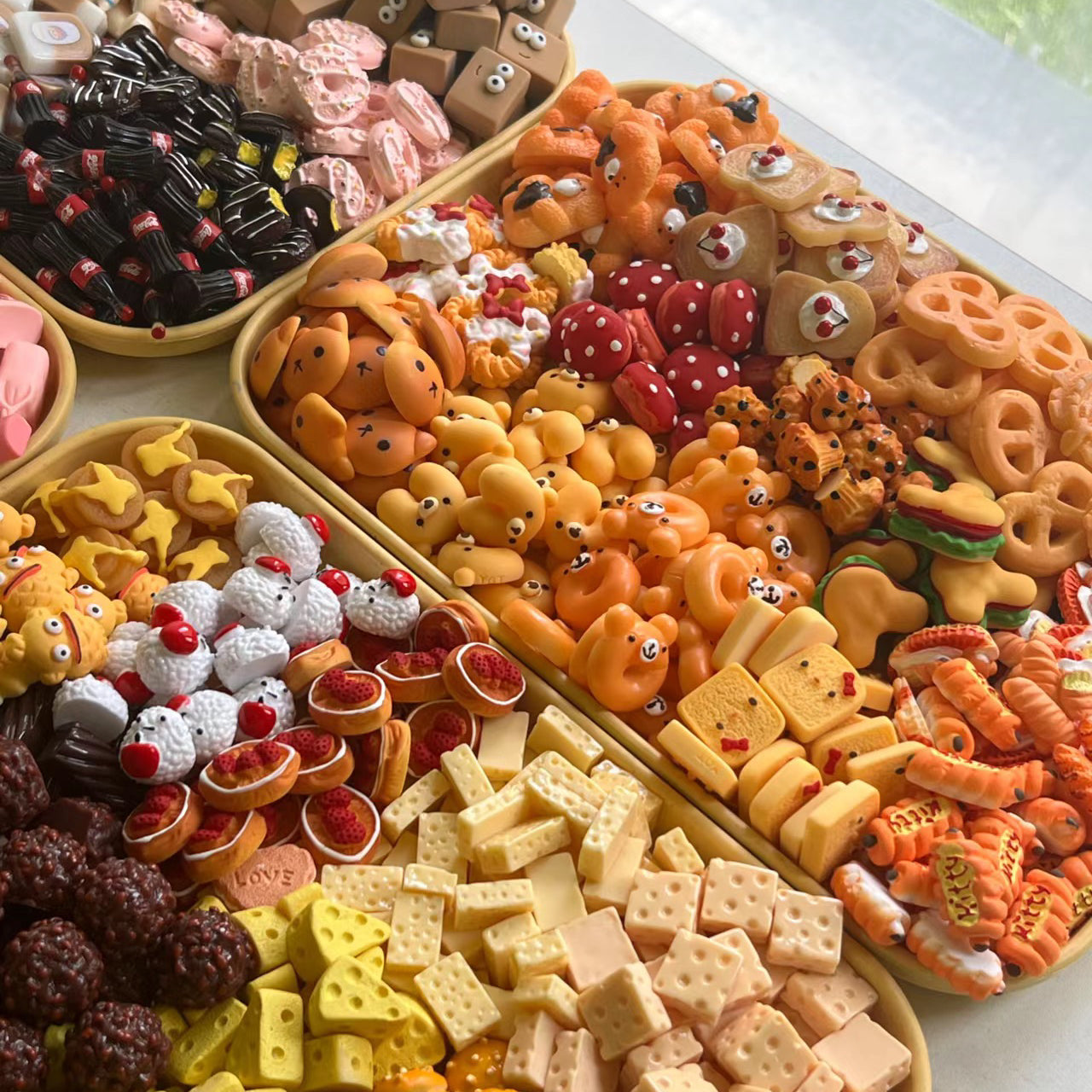 {Sync with video }Mini Food Charm