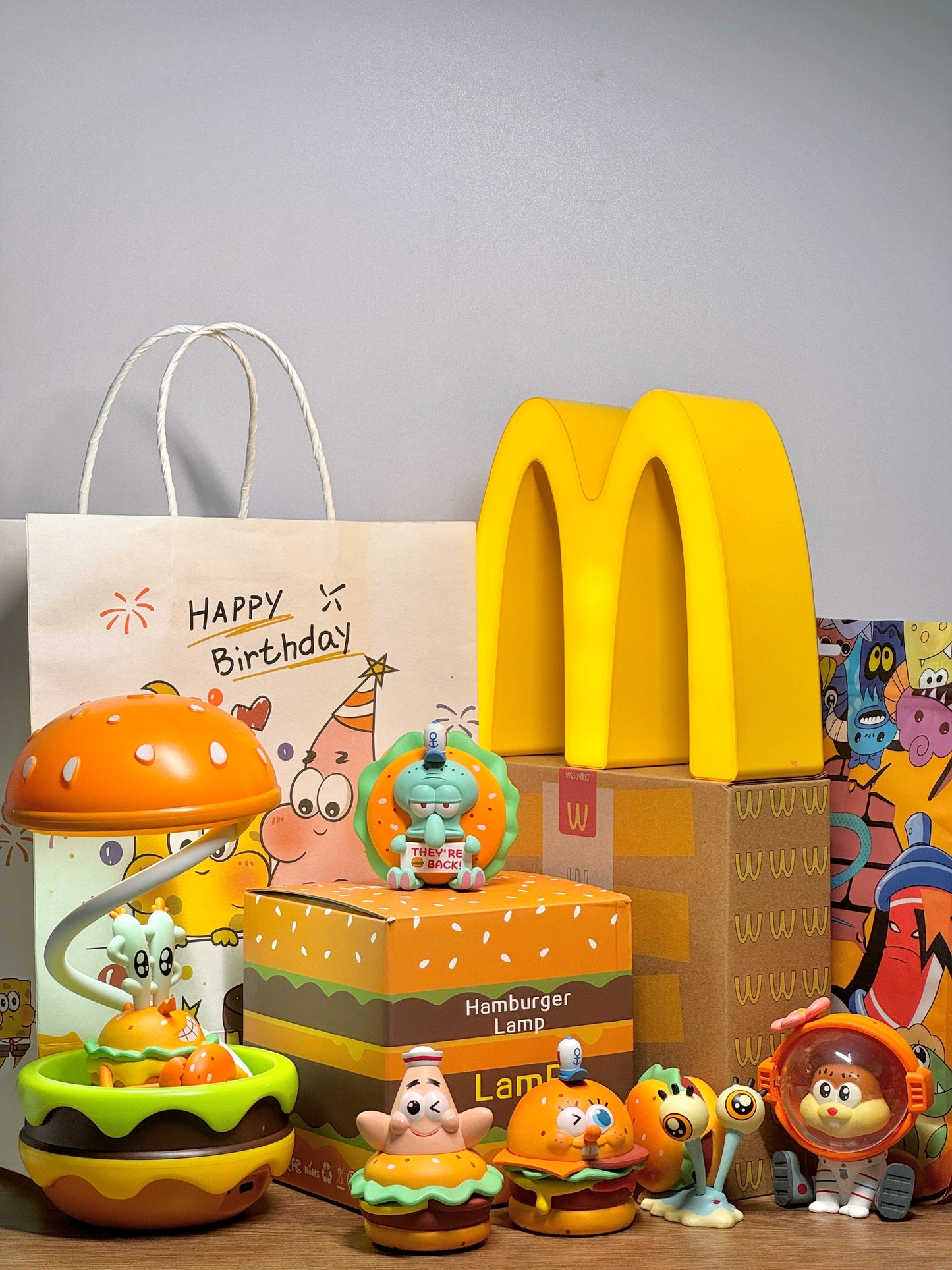 SpongeBob SquarePants Delicious Crab Burger Cartoon Cute Figure Toy Tabletop Ornament Decorative Gift
