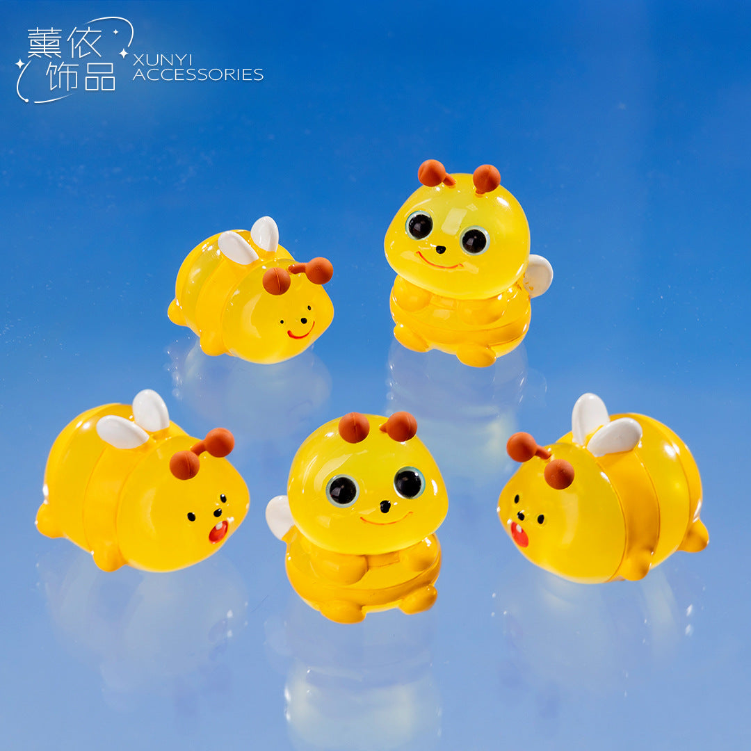 10pcs/4cm Luminous Bee DIY Resin Small Ornament Pendant Desktop Car Decoration