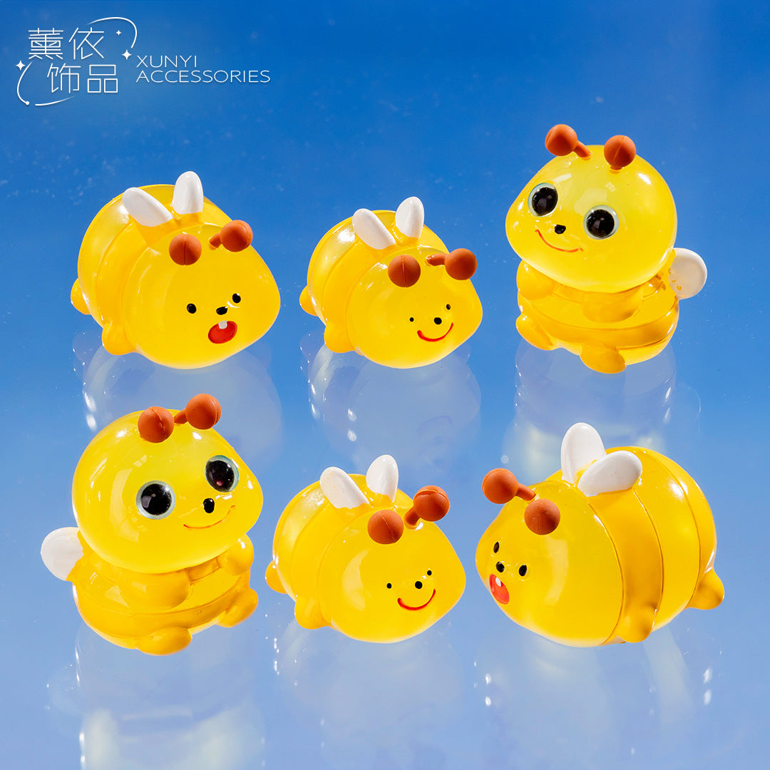 10pcs/4cm Luminous Bee DIY Resin Small Ornament Pendant Desktop Car Decoration