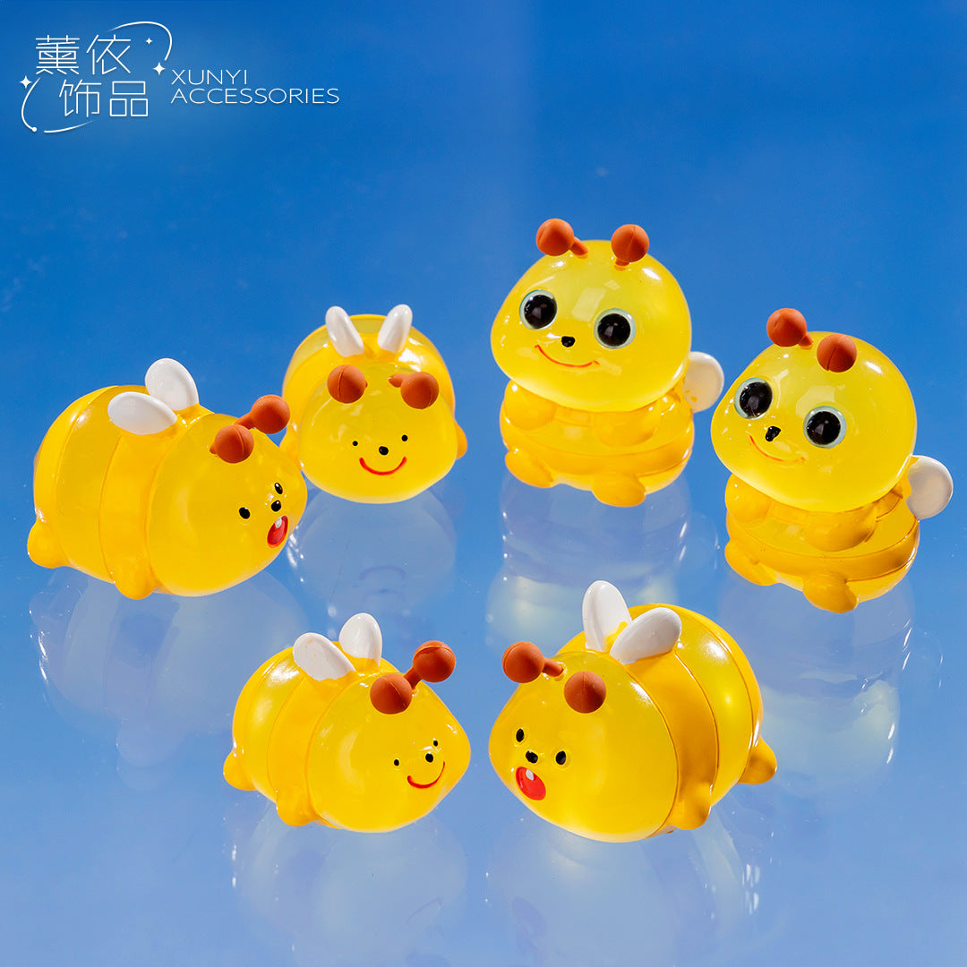10pcs/4cm Luminous Bee DIY Resin Small Ornament Pendant Desktop Car Decoration