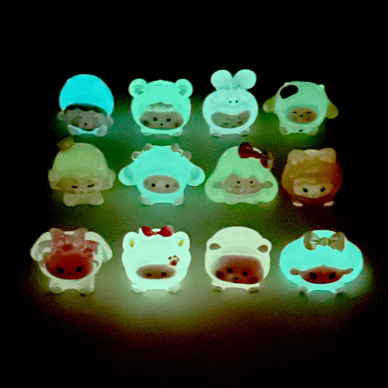 Glow-In-The-Dark Happy Paradise Charm