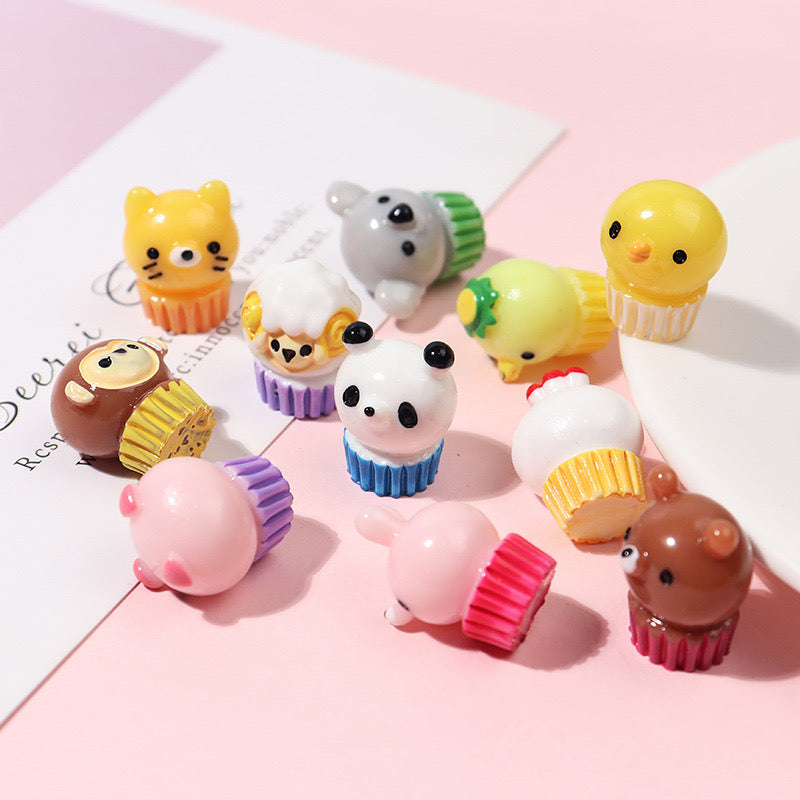 Mini Cartoon Cupcakes