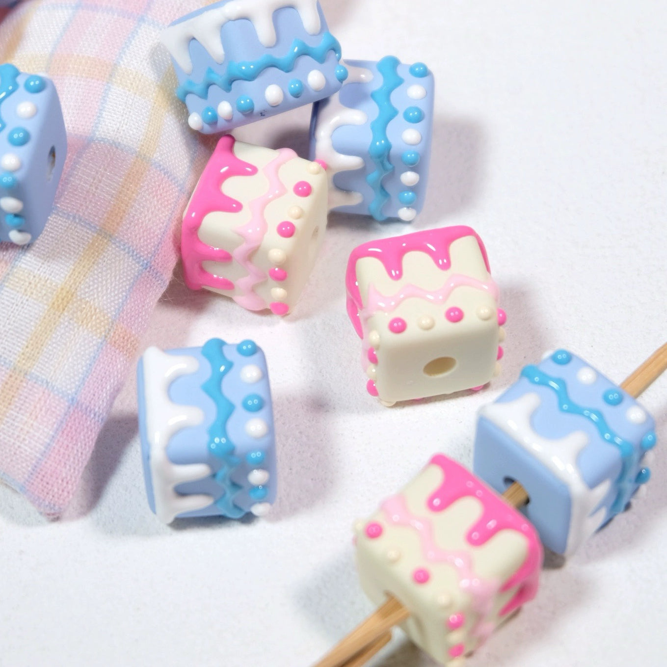 Hand-painted Beads For A Square Cake