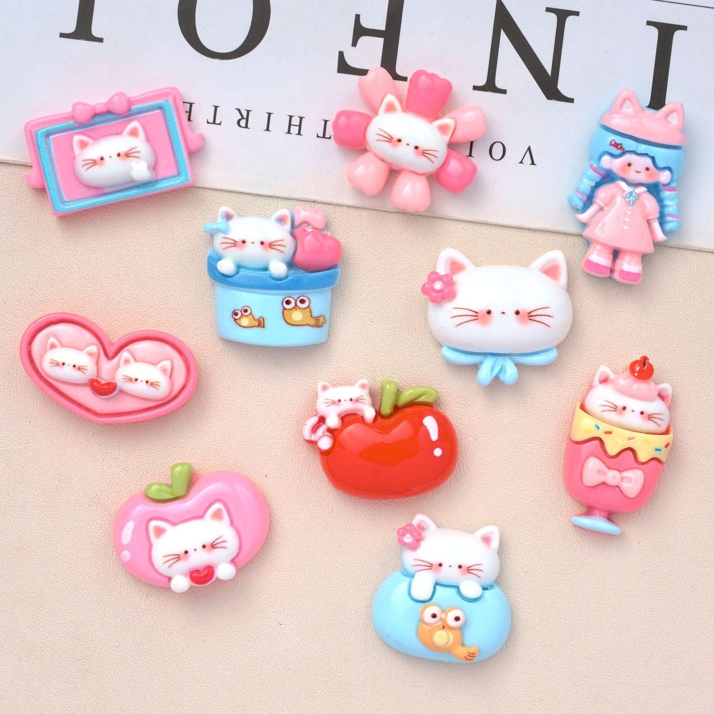 10 PCS Cartoon Resin Charms