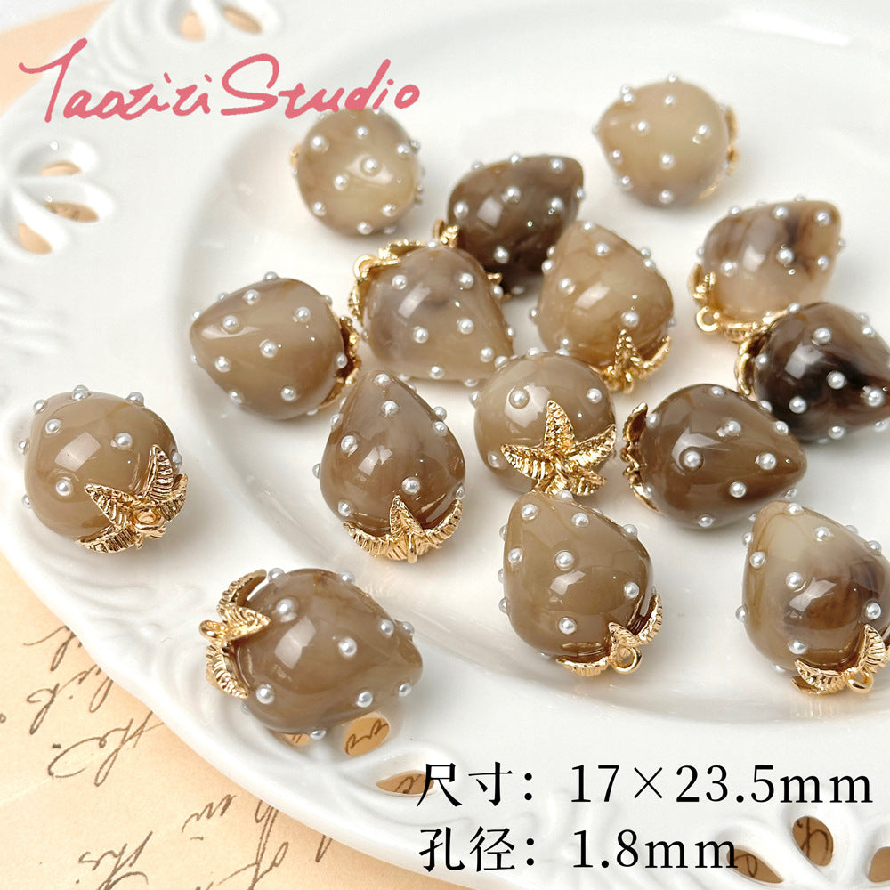 5pcs / Resin strawberry pendant loose beads DIY handmade