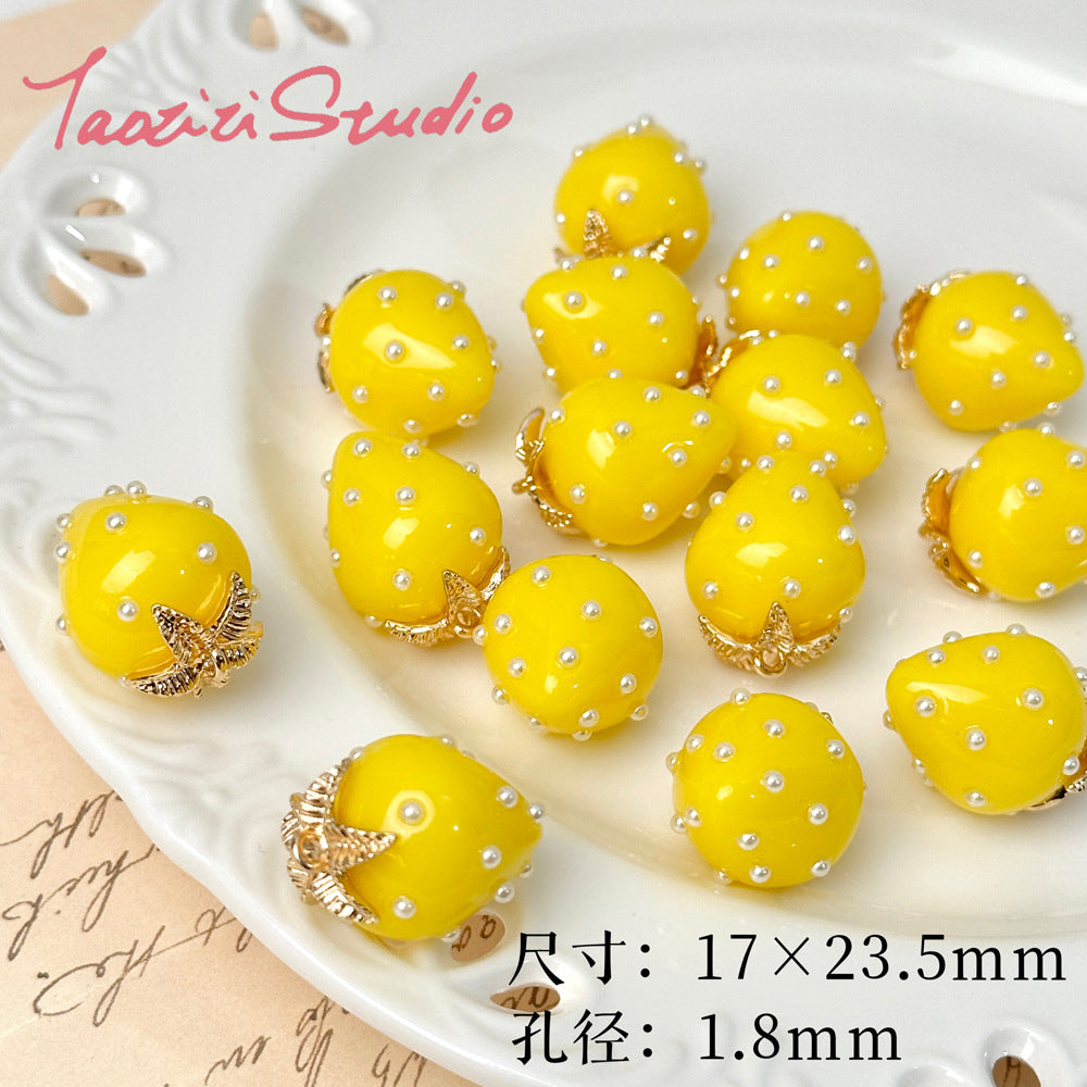 5pcs / Resin strawberry pendant loose beads DIY handmade