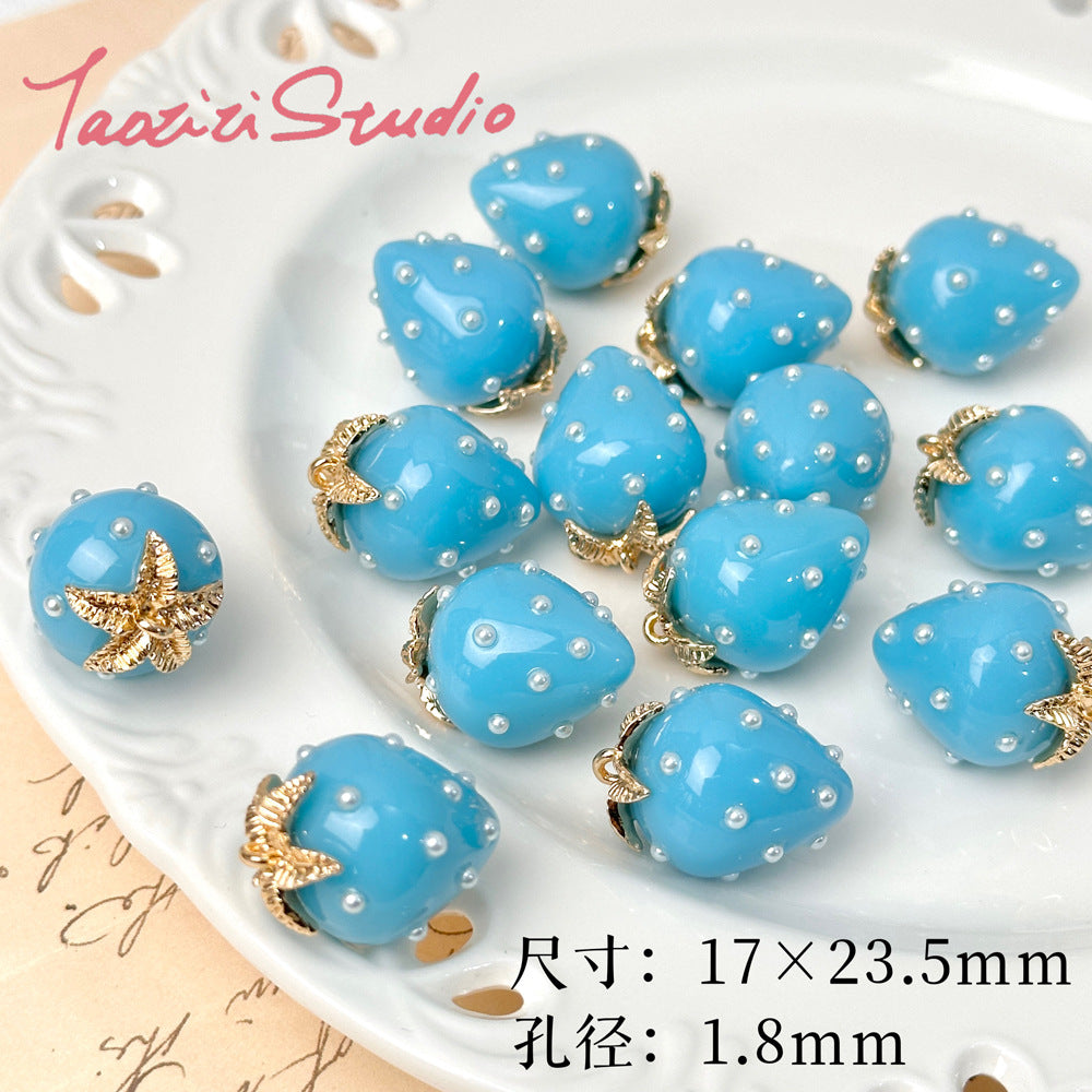 5pcs / Resin strawberry pendant loose beads DIY handmade