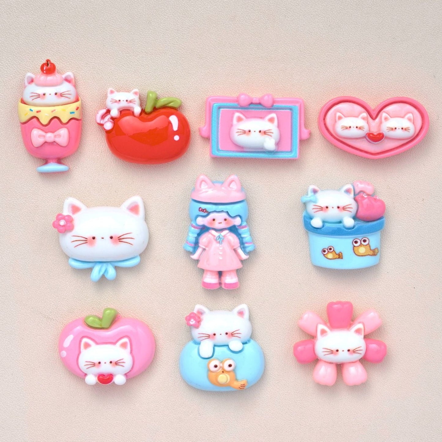 10 PCS Cartoon Resin Charms