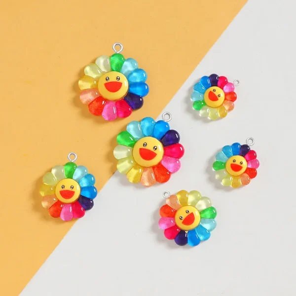 10pcs Colour Resin small pendant Smiling sunflower Charm DIY Flower Jewelry Making Accessories for Keychain mobile phone pendant