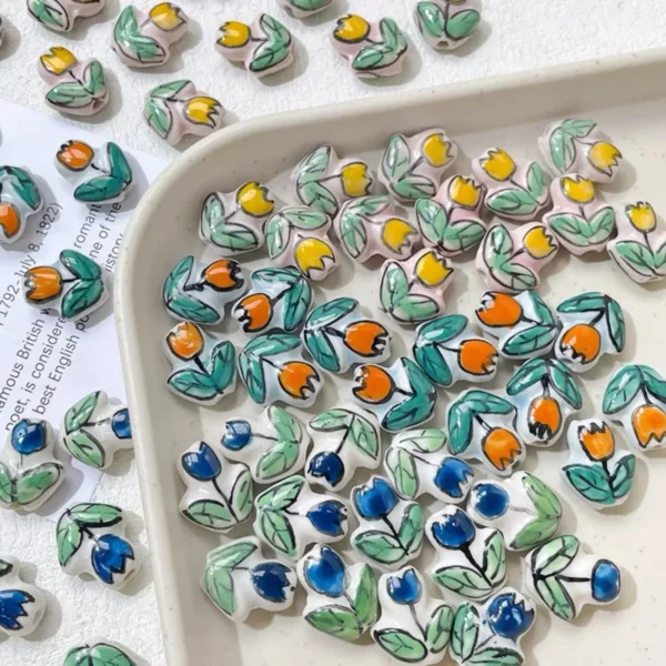 ZW38 4pcs Polychrome Hand-Painted Green Leaf Perforated Flower Ceramic Beads DIY Jewelry Bracelets and Necklaces Accessory Gift