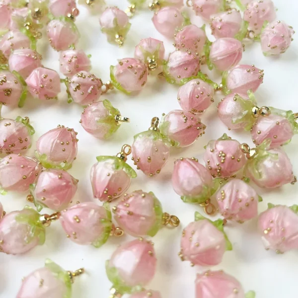 ZW41 Strawberry Resin Necklace Pendant Handmade Hairpin Bracelet Necklace Handmade Diy Material Earrings Jewelry Accessories.