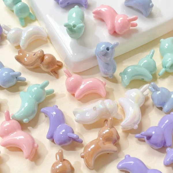 DW64 5Pcs Cream Like Cute Bunny Straight Hole Beads DIY Makes Fashionable Charm Jewelry Necklaces Bracelets Accessory Materials